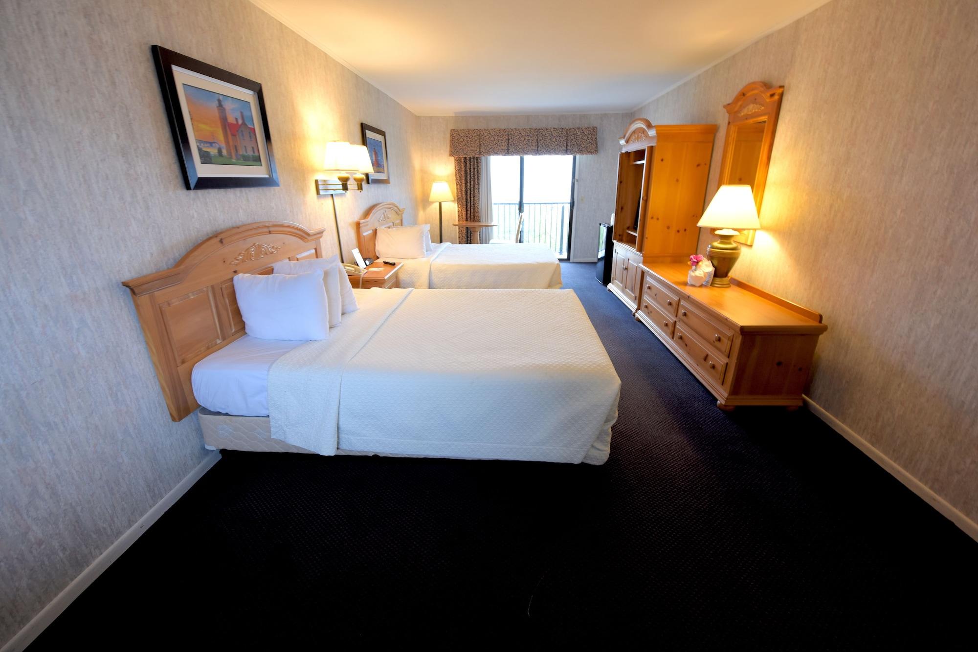 Days Inn By Wyndham Mackinaw City - Lakeview Экстерьер фото